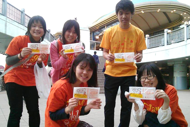 学生によるオレンジリボン運動